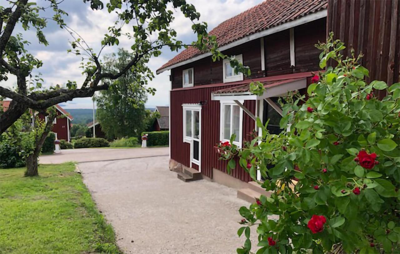 Cozy Home In Raettvik With Kitchen Zewnętrze zdjęcie